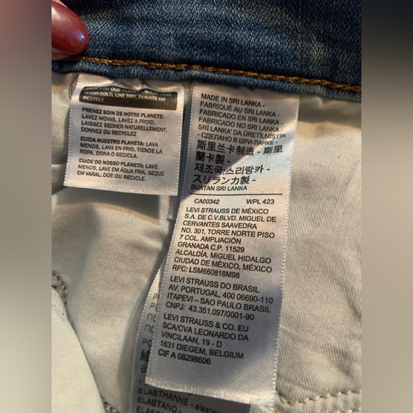 Women’s Levi’s 312 Shaping Size 33/30 Skinny - Picture 8 of 11